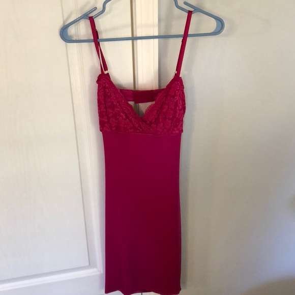 FUSCIA PINK DRESS-GUESS MARCIANA - NEVER WORN - Picture 1 of 2